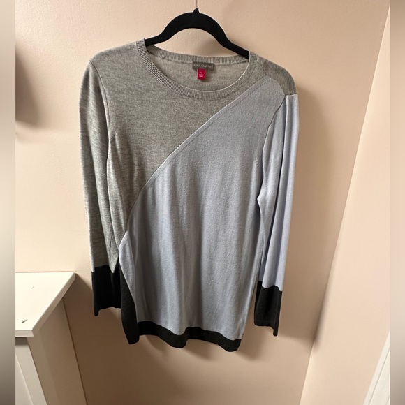 Vince Camuto Color-block Sweater. - Picture 1 of 2